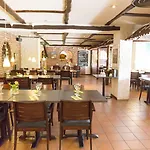 Amado Hotelli 3*